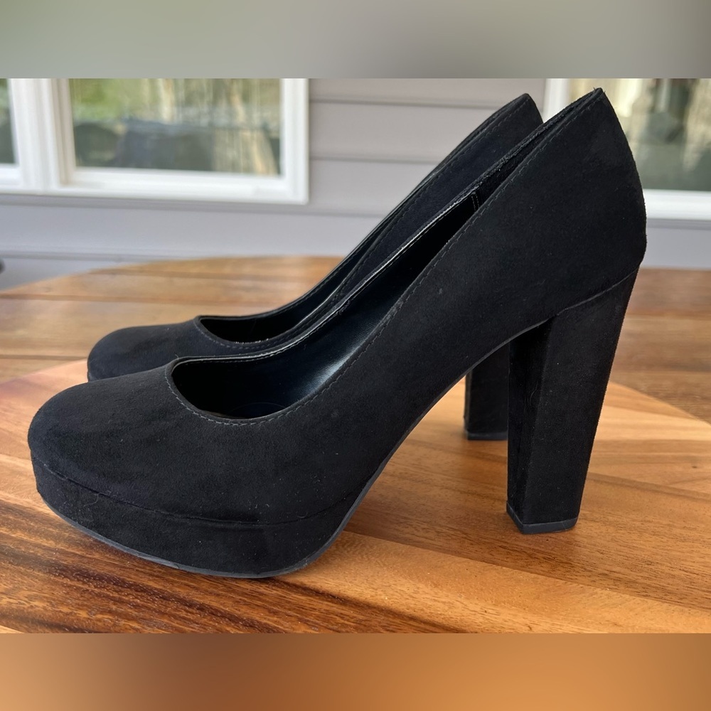 Candies Faux Suede 5” Platform Pumps Black Chunky Heels Size 8